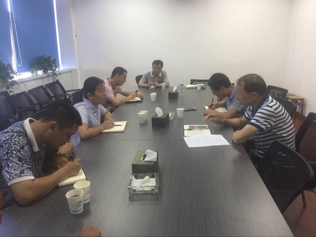 区委政法委一行到龙泉街道开展综治工作调研督查