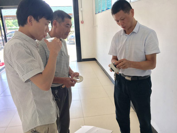攸县消防大队在全县推广应用独立式感烟探测报警器