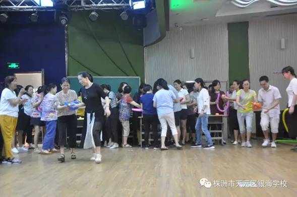 压力山大怎么办，心理咨询师来帮忙——银海学校老师减压培训活动
