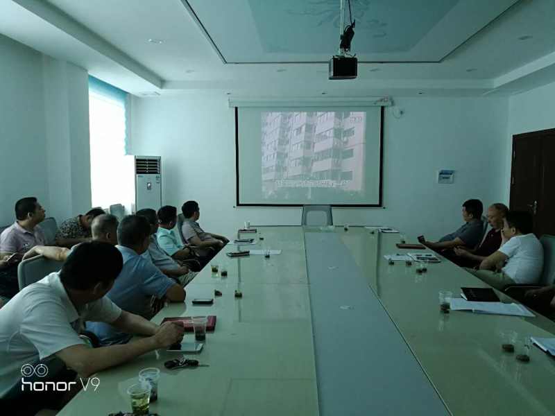 县市场服务中心深入推进“两学一做”学习教育-上党课