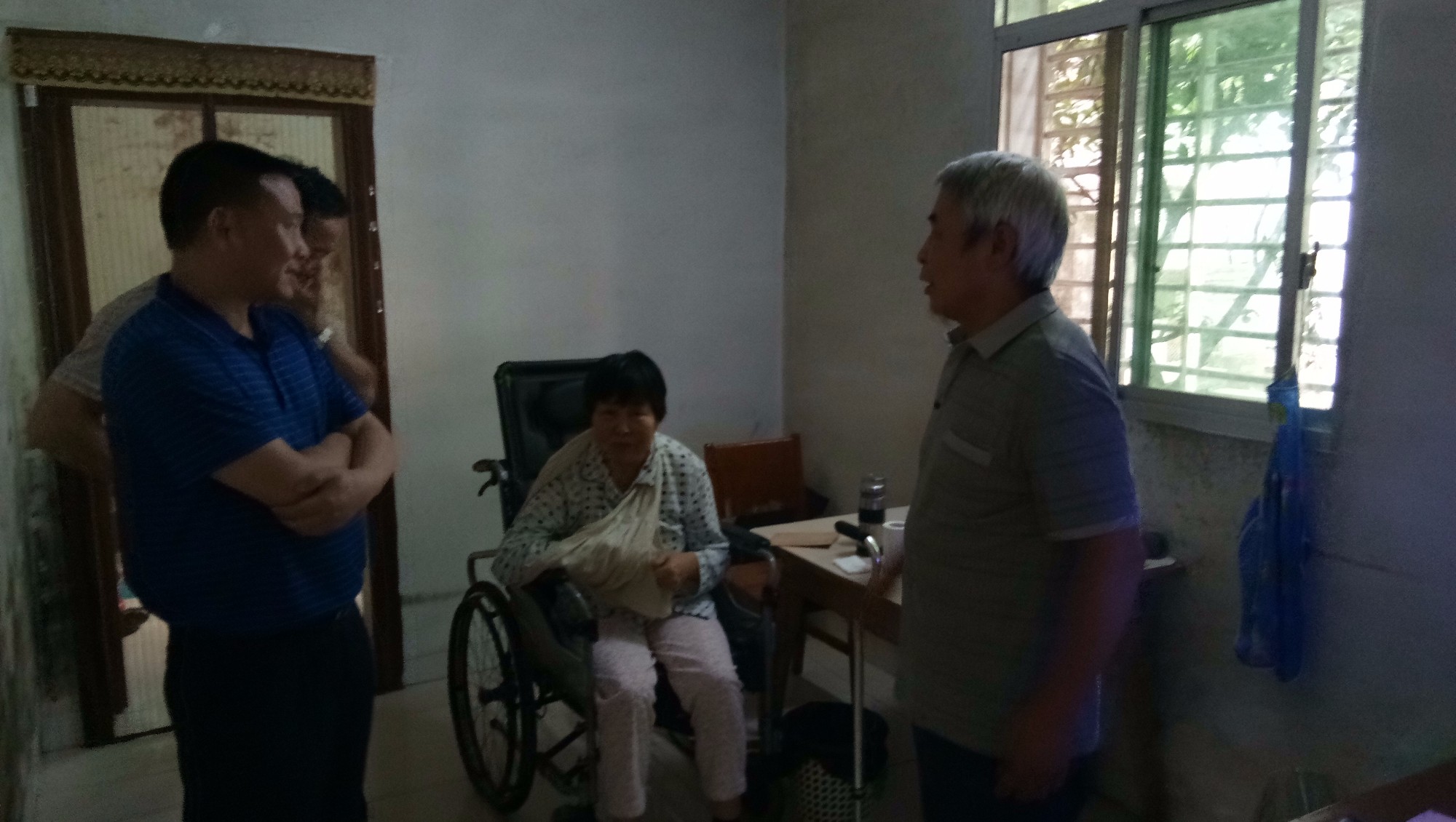 县科协：走访慰问困难老党员