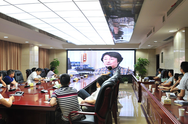 县政府办开展“两学一做”第二次学习讨论