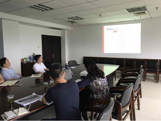 区商粮局组织召开钟鼓岭步行街区商业业态更新提质专题讨论会