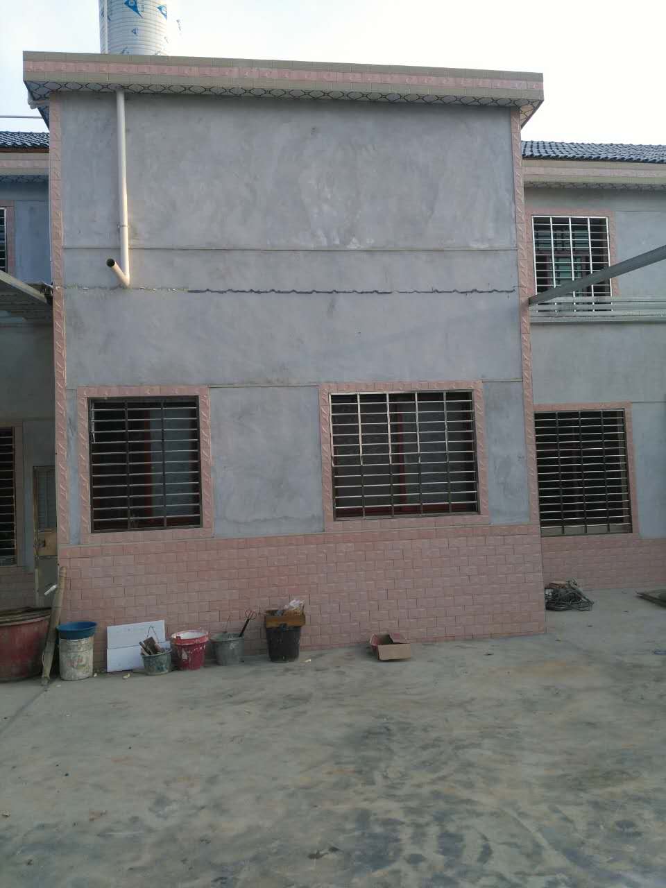 对违法建设”零容忍“，又一处违建厂棚被拆除