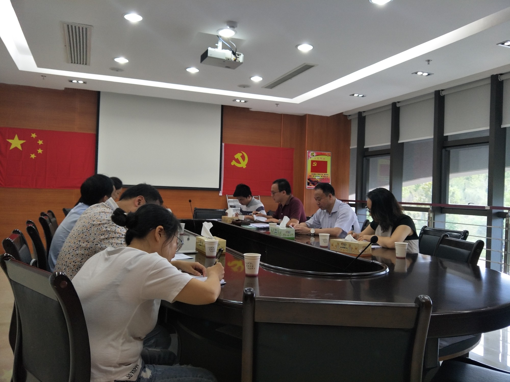株洲市档案局局长莫大德一行来攸调研