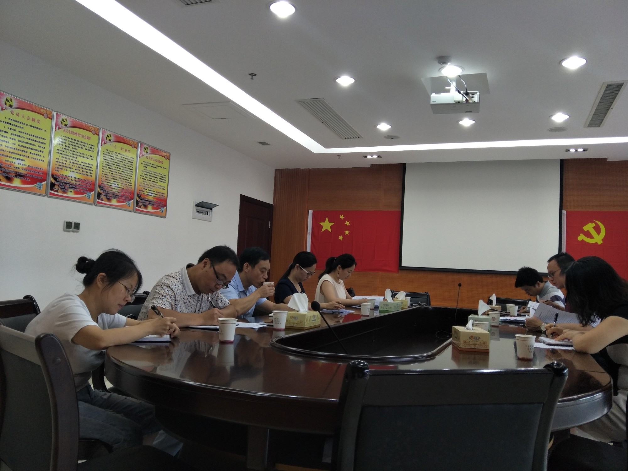 株洲市档案局局长莫大德一行来攸调研