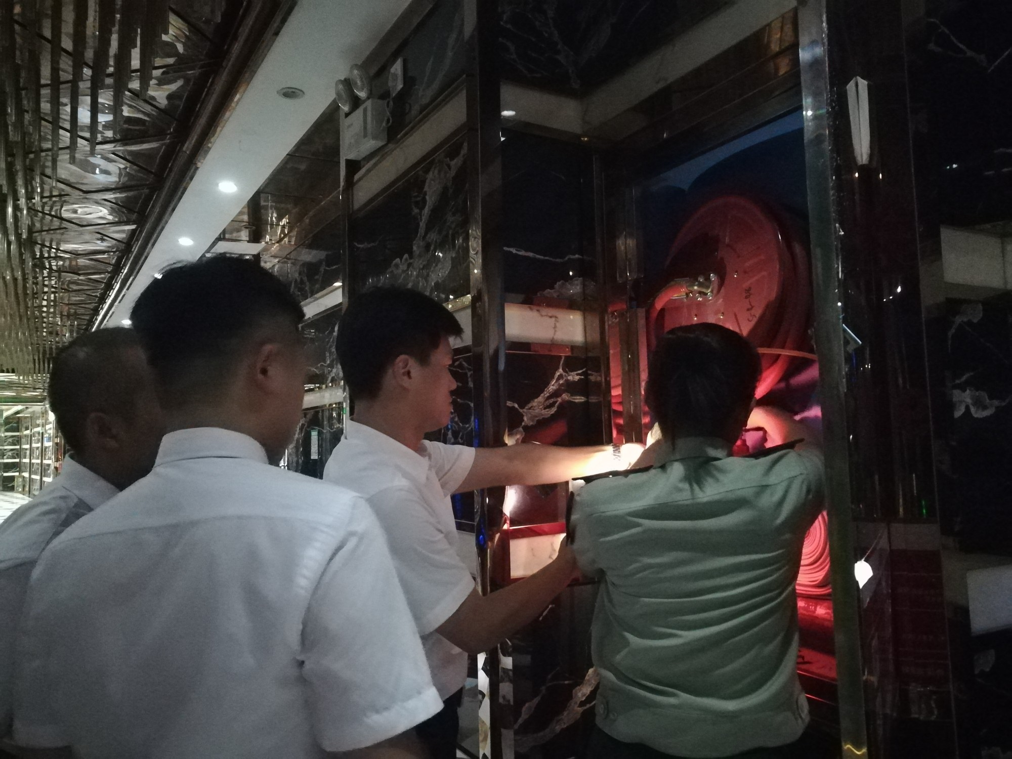 周天浩带队检查文化旅游市场安全生产工作
