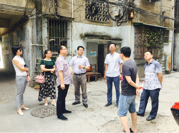 把民生工作时刻放在心上，落实在行动中