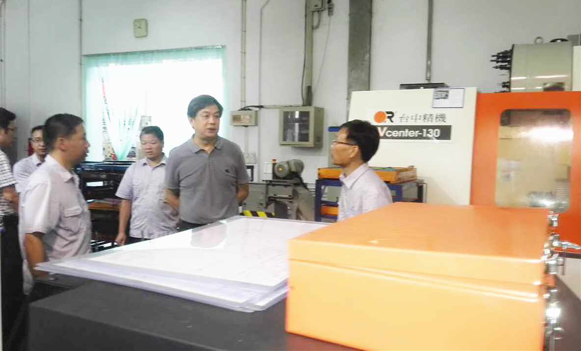 市国资委党委书记、主任吴晓光调研中航株洲航空零部件公司