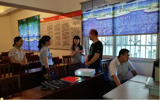 市委组织部党员教育中心李岚一行到龙泉街道调研督查党员教育工作情况