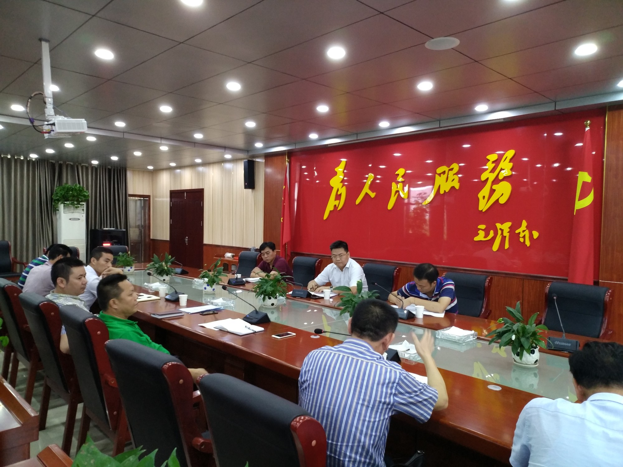 彭顺昌一行现场调度S339网酒公路项目建设
