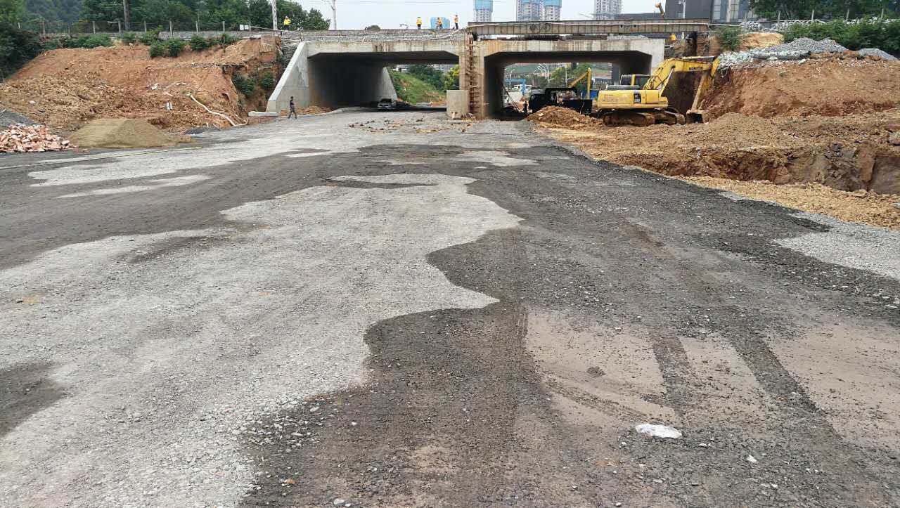 芦淞区江渌路及下穿京广铁路框架桥全线通车