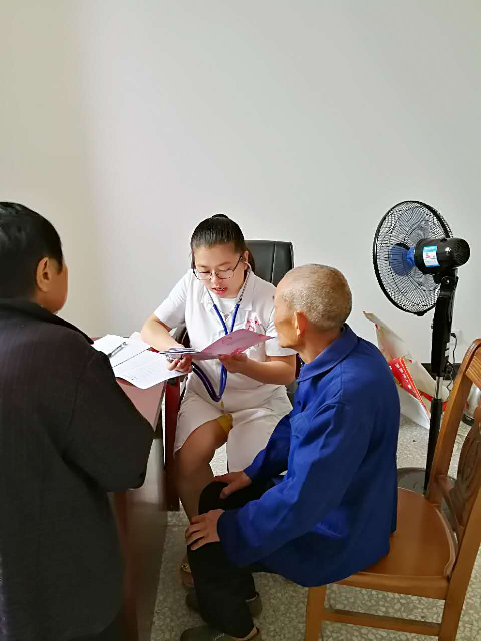 15天全镇免费健康体检　精准发力送健康