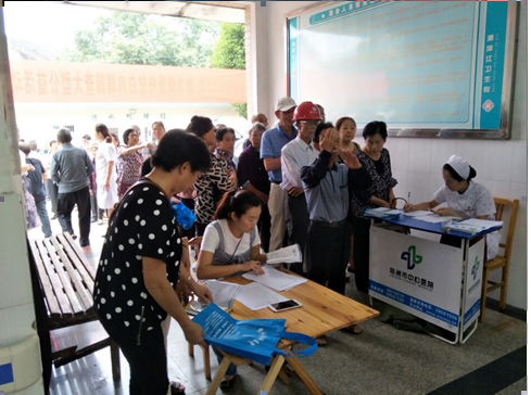 白内障免费筛查活动走进攸县酒埠江镇