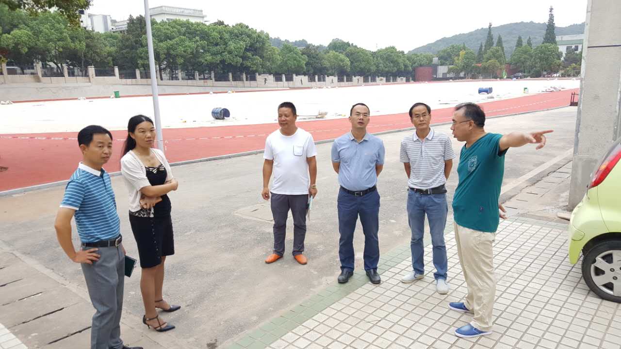 副区长段可文督查全区各中小学新学期开学工作