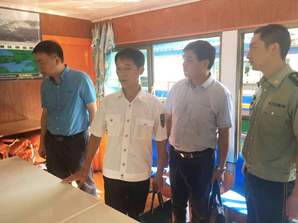 副县长唐军全率队开展“十一”节前旅游业安全大检查
