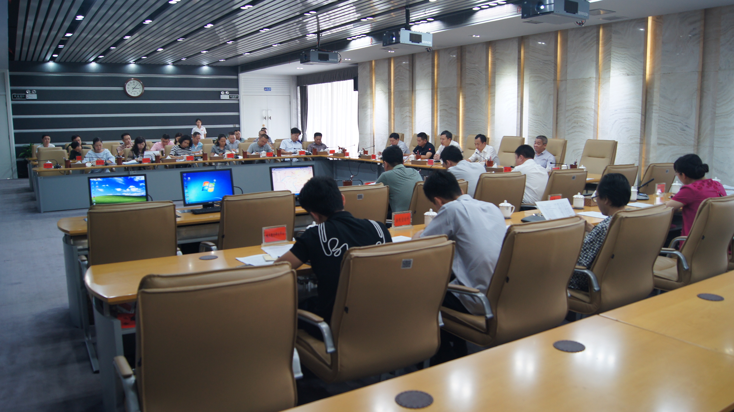 市规划局开展科级以上领导干部集体廉政谈话