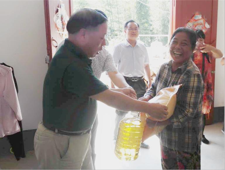 市国资委党委班子成员赴定点帮扶对象 炎陵县车溪村督查工作进展