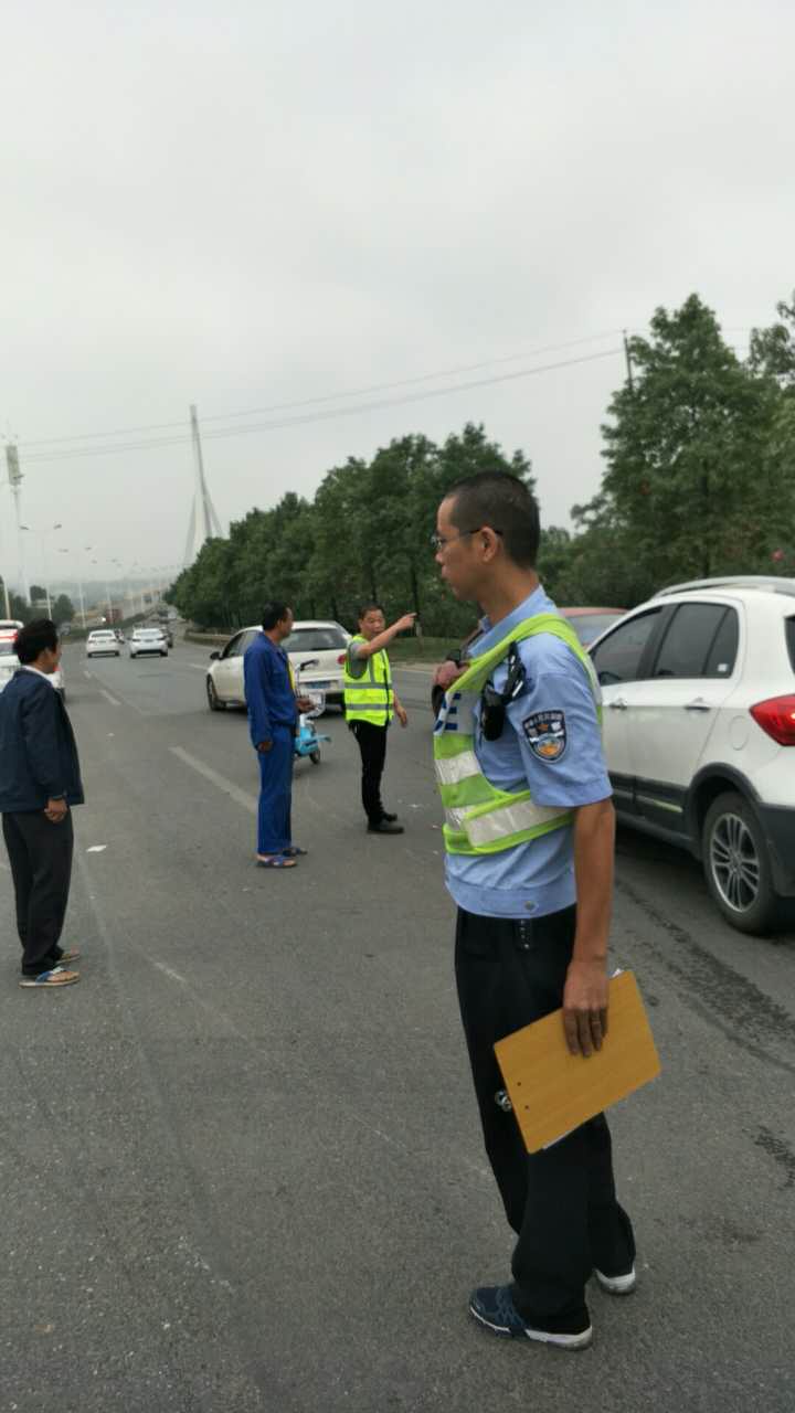 枫溪街道：义务巡防保安全