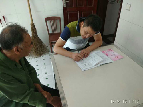 攸县疾控中心积极开展“三走访三签字” ,切实落实脱贫攻坚“五个一”