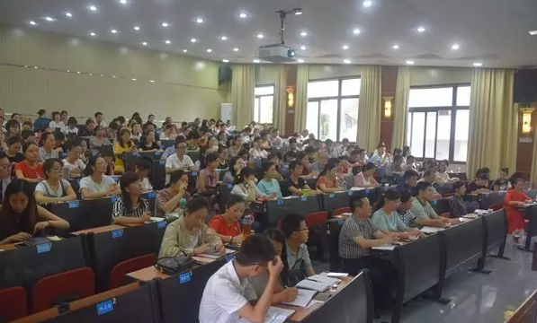 专家引领成长 建宁砥砺课改