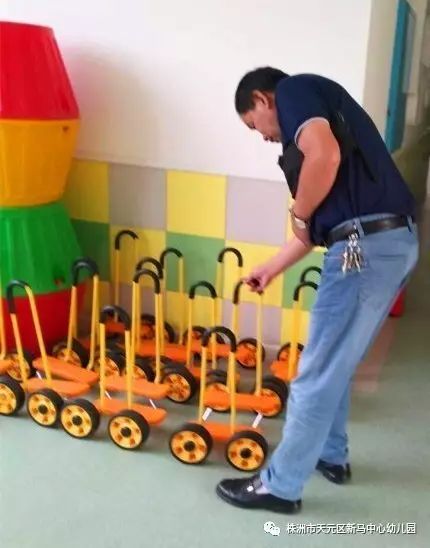 市教育局到新马中心幼儿园检查开学工作