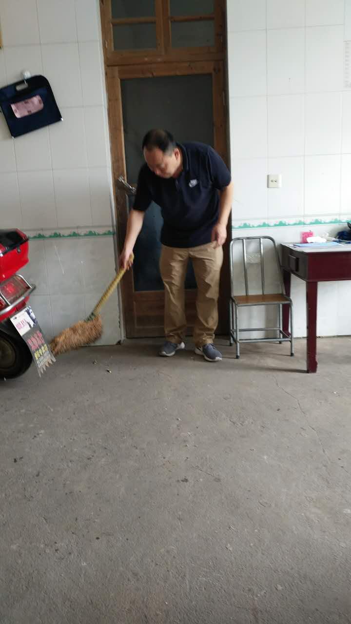 践行"五个一"，贴心帮扶忙