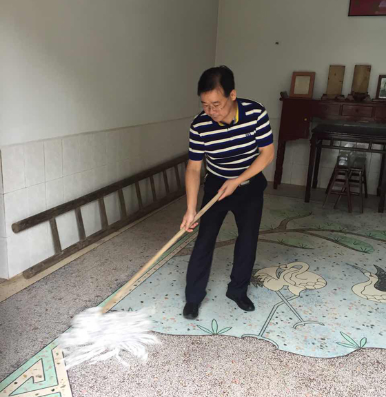 攸县农机局开展“精准扶贫”主题党日活动