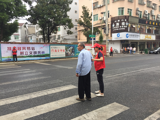 攸县农机局积极开展文明规劝活动
