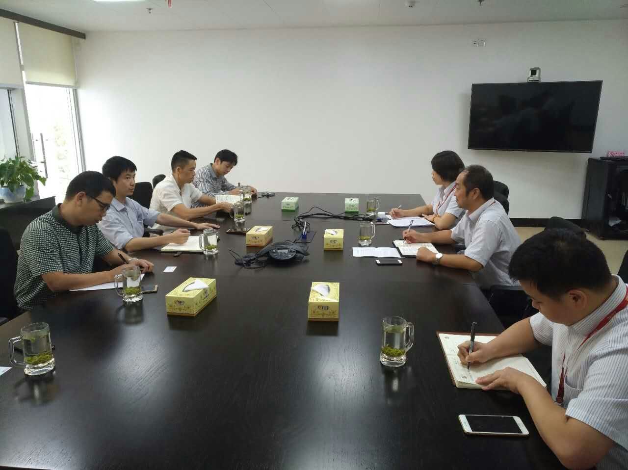 董巍区长一行到时代集团就“企业帮扶活动”进行调研