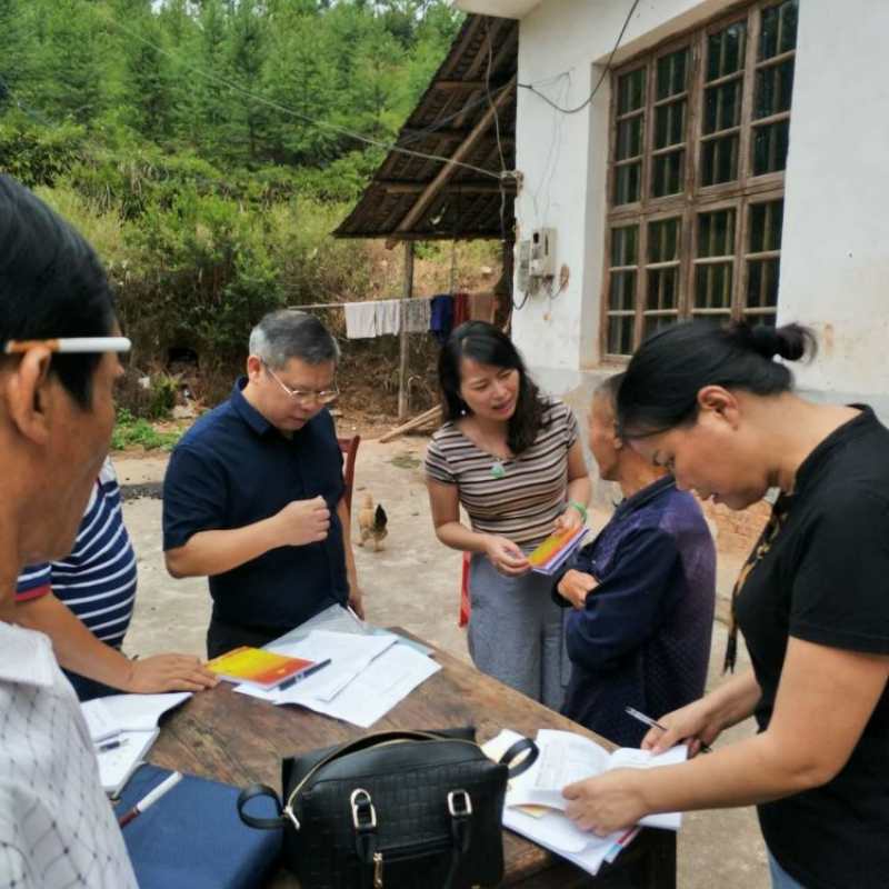 攸县法院赴春联街道开展“三走访三签字”活动