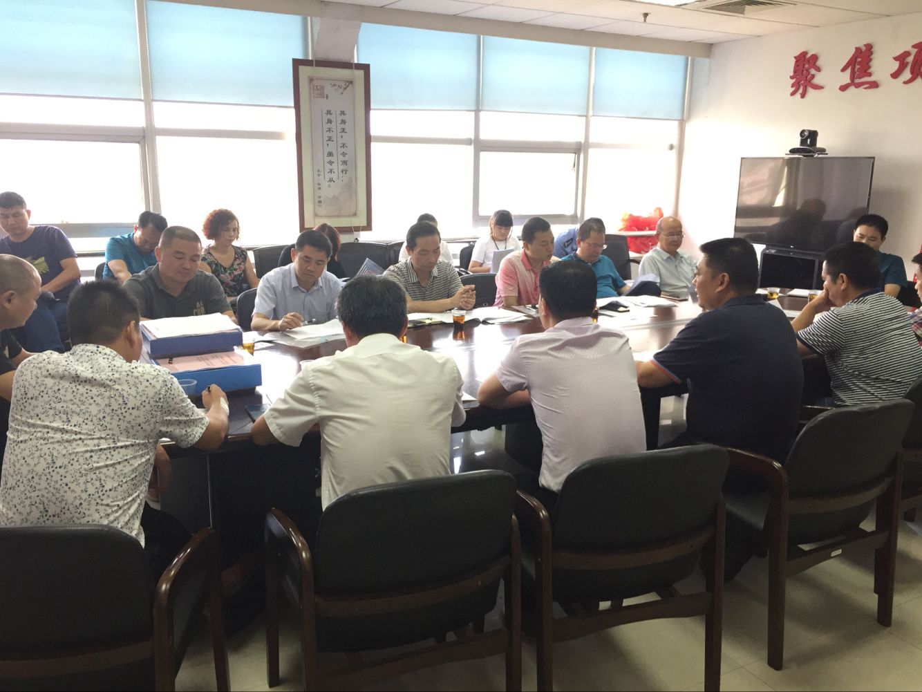 区人大常委会专项评议安监工作