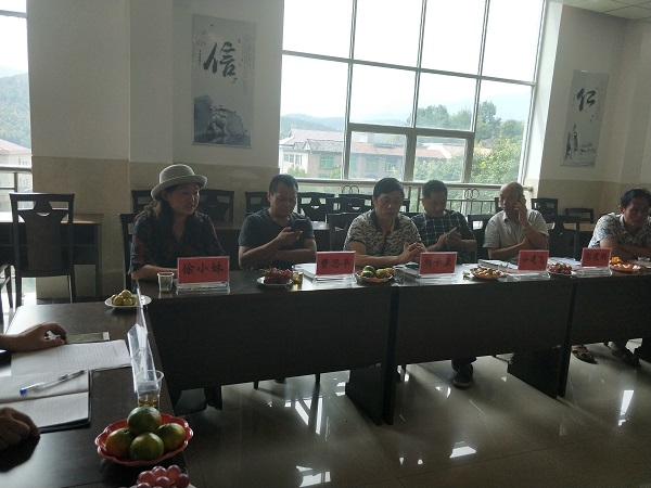 鸾山镇举行金秋招商联谊会
