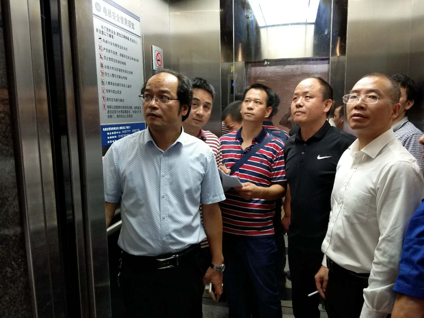 攸县食品药品工商质量监督管理局开展电梯安全大检查 喜迎党的十九大
