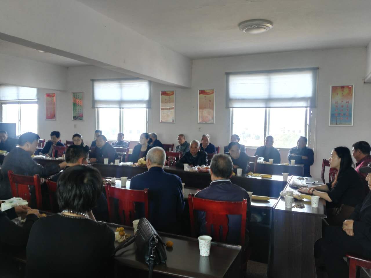 茶山镇：抓好离退休党建，开创新局面（图）