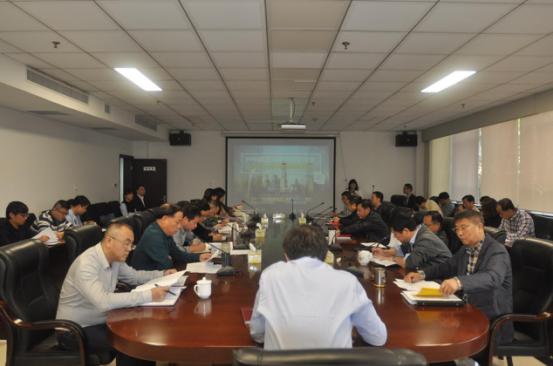 市国资委举办中心组扩大学习暨“两学一做”学习教育专家讲座