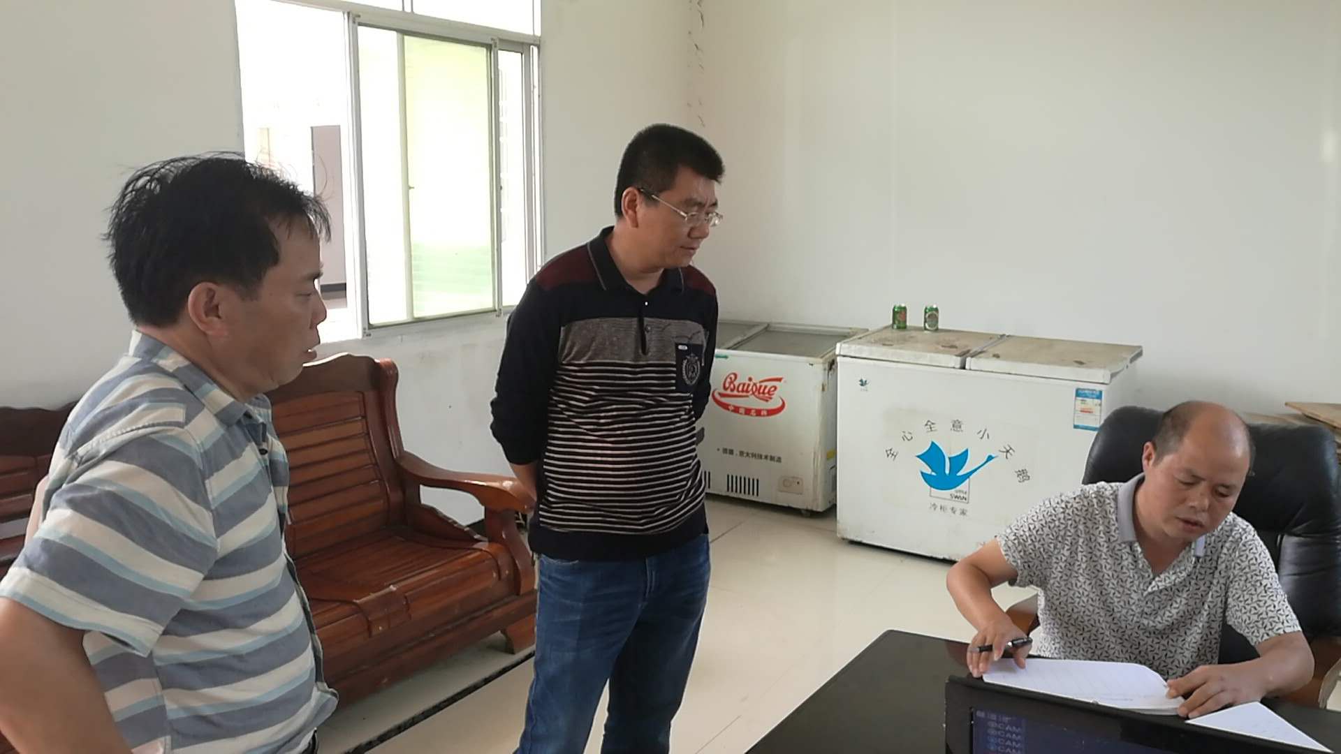 区农村工作局一行对枫溪辖区内企业进行行业安全检查