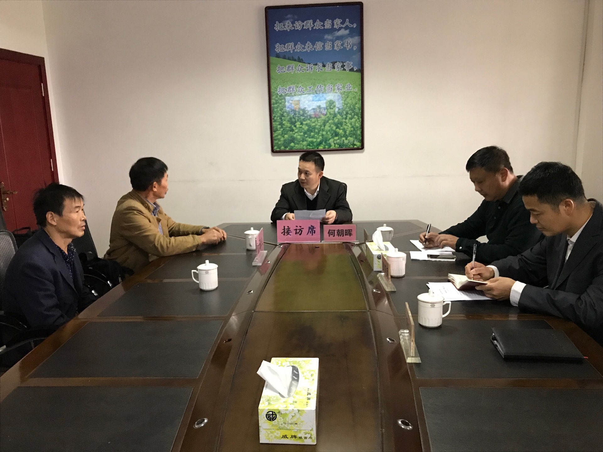 株洲市人民政府副市长何朝晖：要确保务工人员的劳动权益