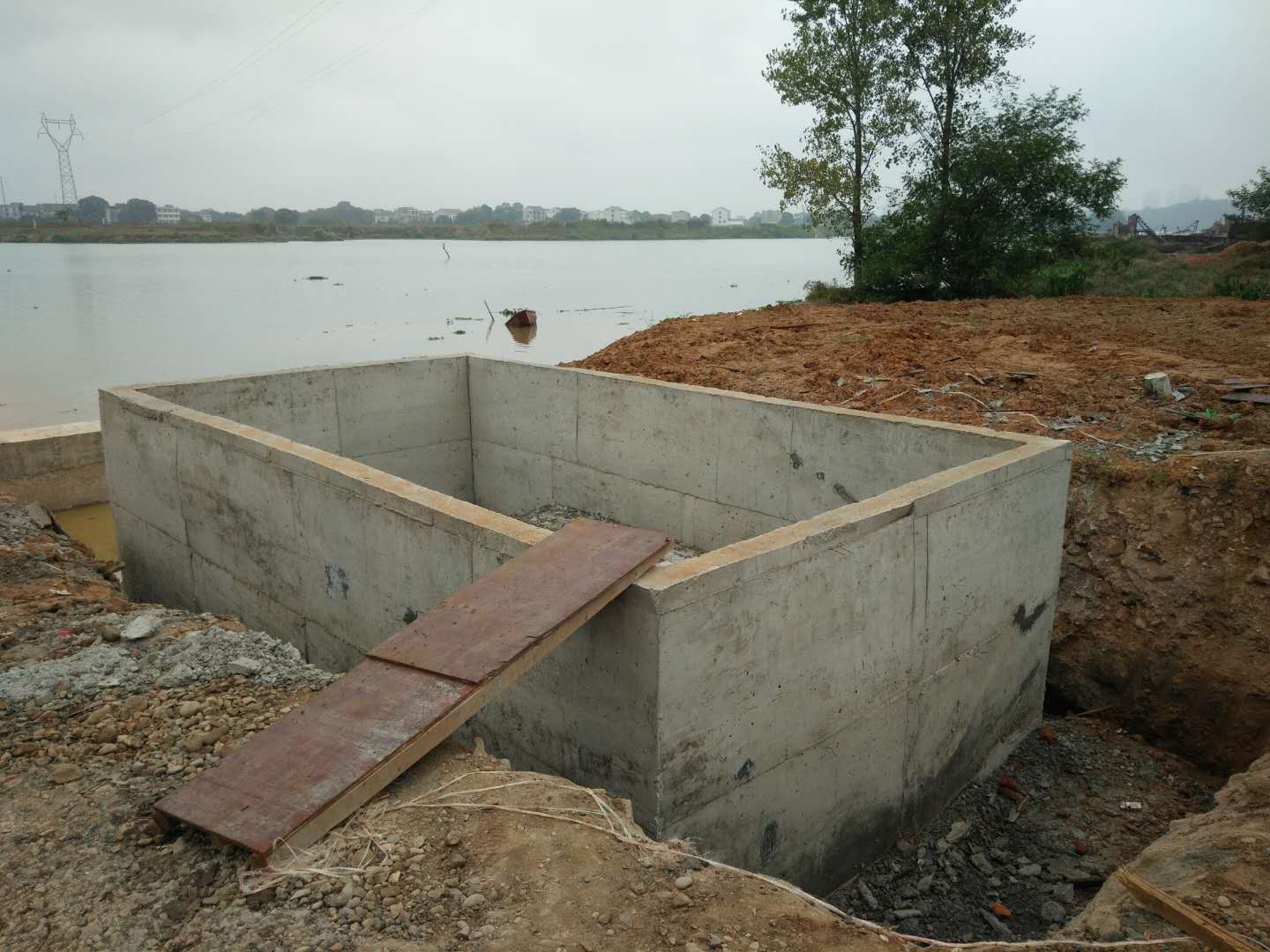 新建垃圾中转站提高处理能力