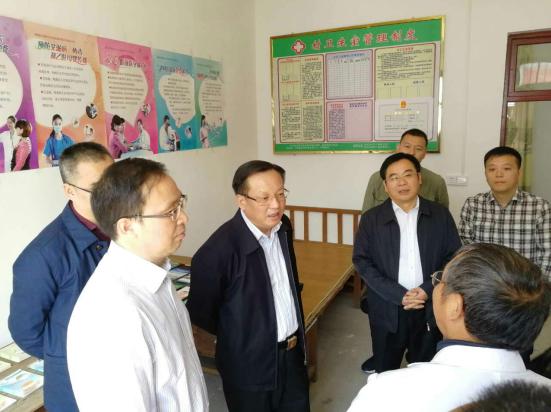 市委雷绍业副书记一行到车溪村检查指导扶贫工作