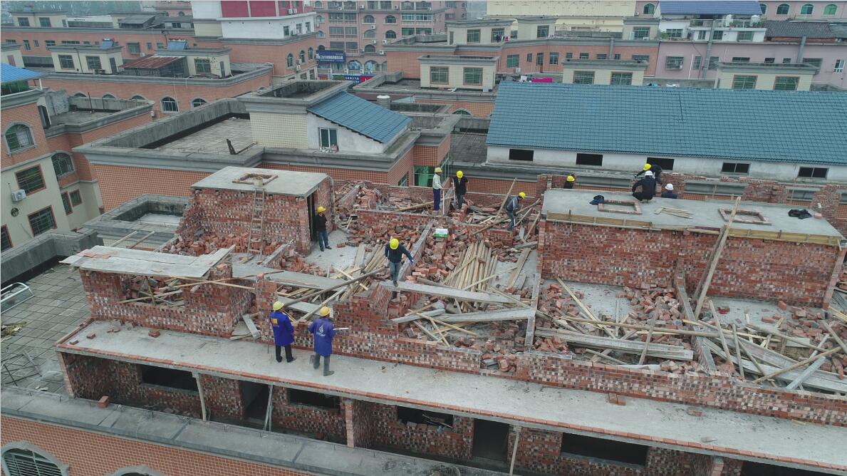 严密监管 拆除典型违建
