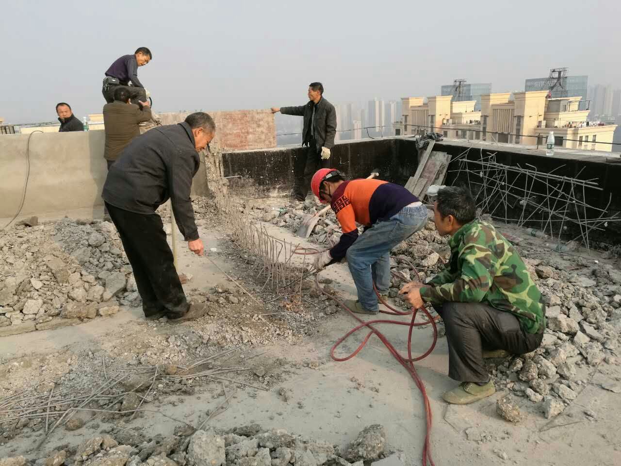佳兆业9#栋违规改扩建拆了！