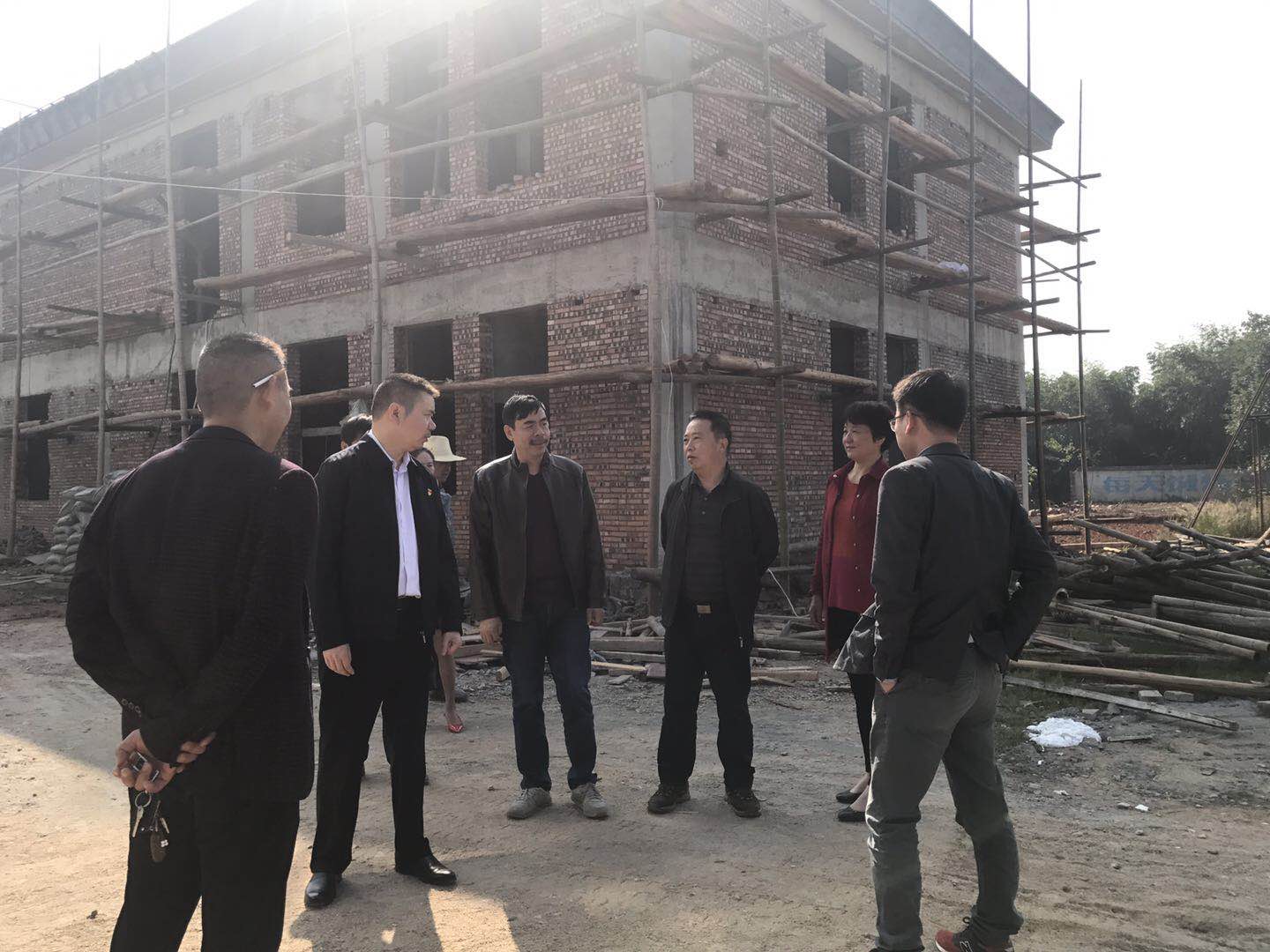 网岭镇督导村级综合服务平台建设