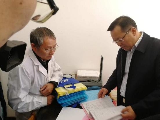 市委雷绍业副书记一行到车溪村检查指导扶贫工作