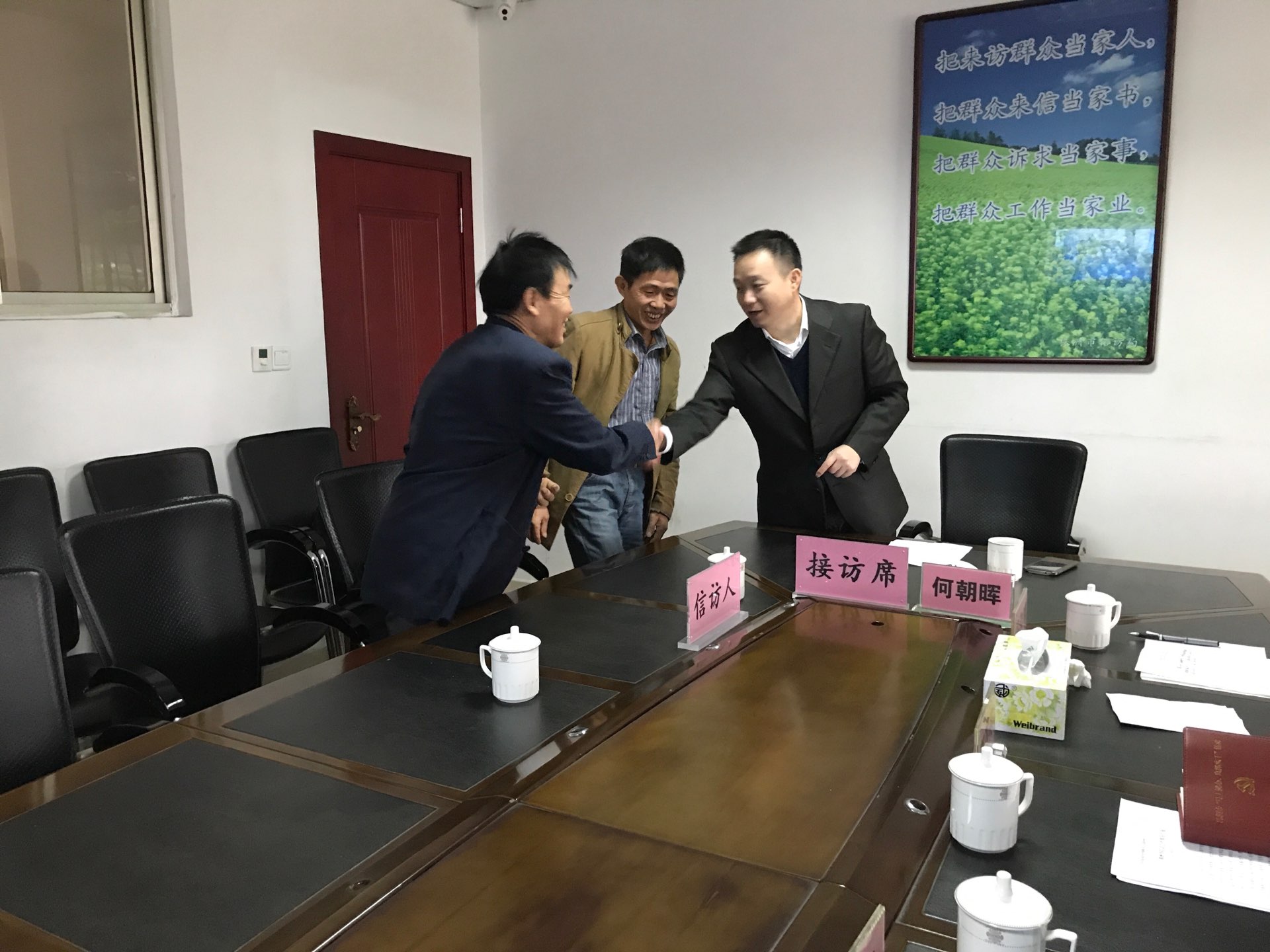 株洲市人民政府副市长何朝晖：要确保务工人员的劳动权益