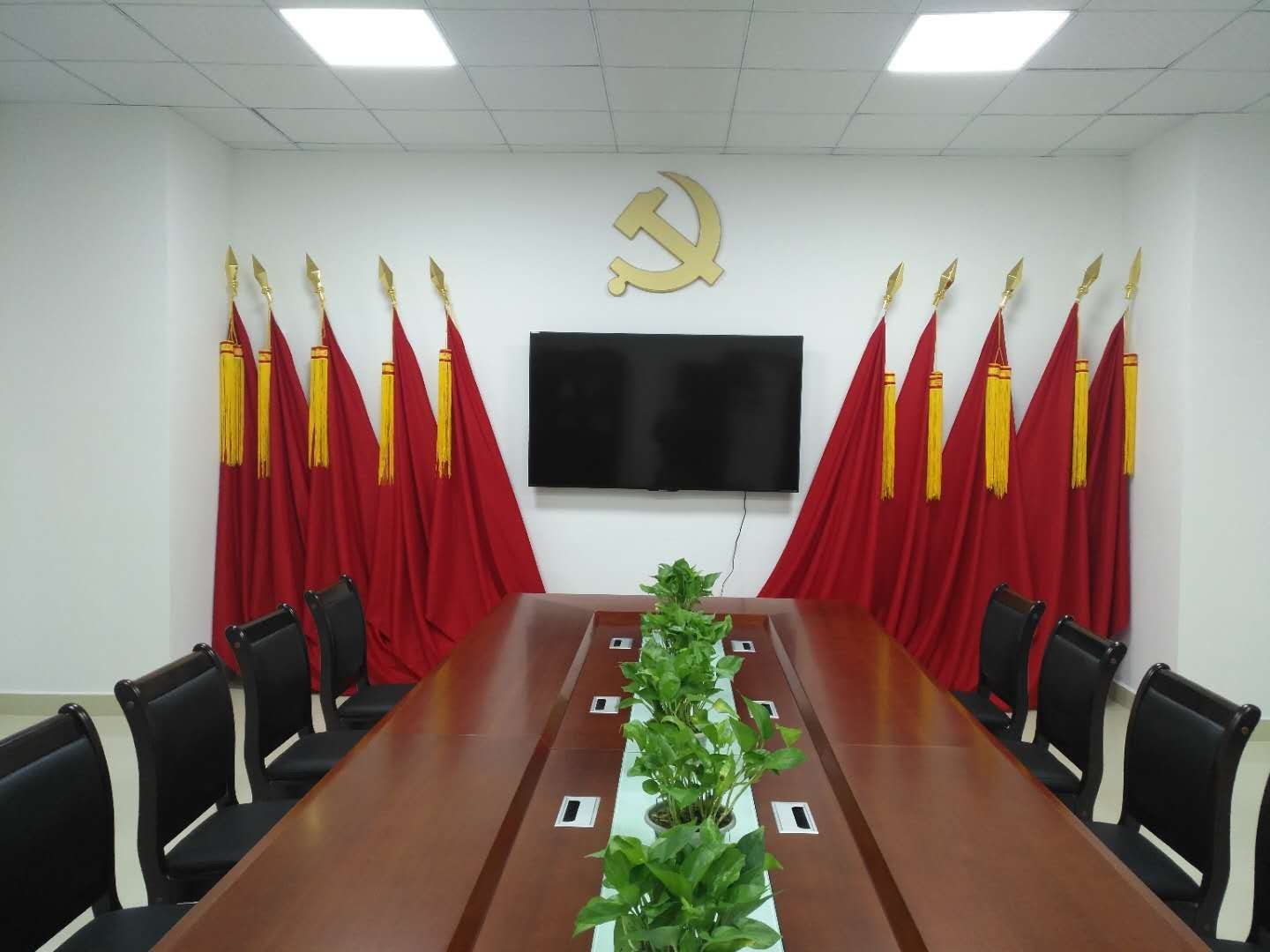 将支部建立在中队、到网格