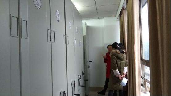 区档案局对区人社局档案管理工作进行实地指导