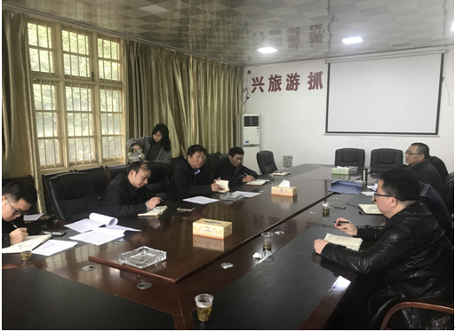 区委副书记、副总河长蒋峰巡河巡库