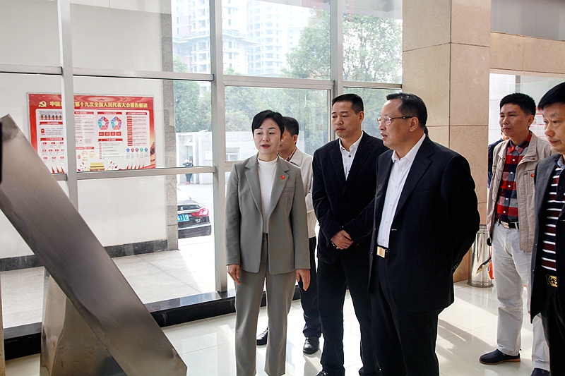 市委副书记雷绍业一行来我局调研党建和绩效考核工作