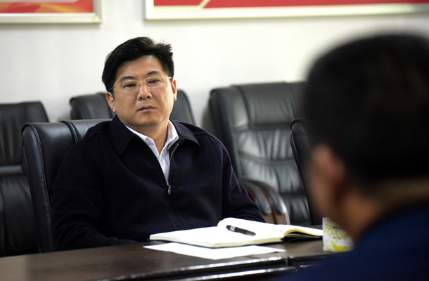 付访华到云田镇党代表工作室接访